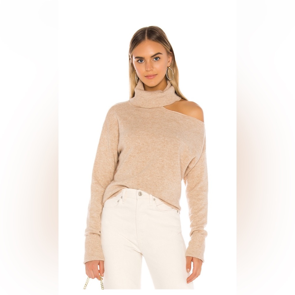 RAUNDI SWEATER PAIGE NWT
Color: Camel. Size Large